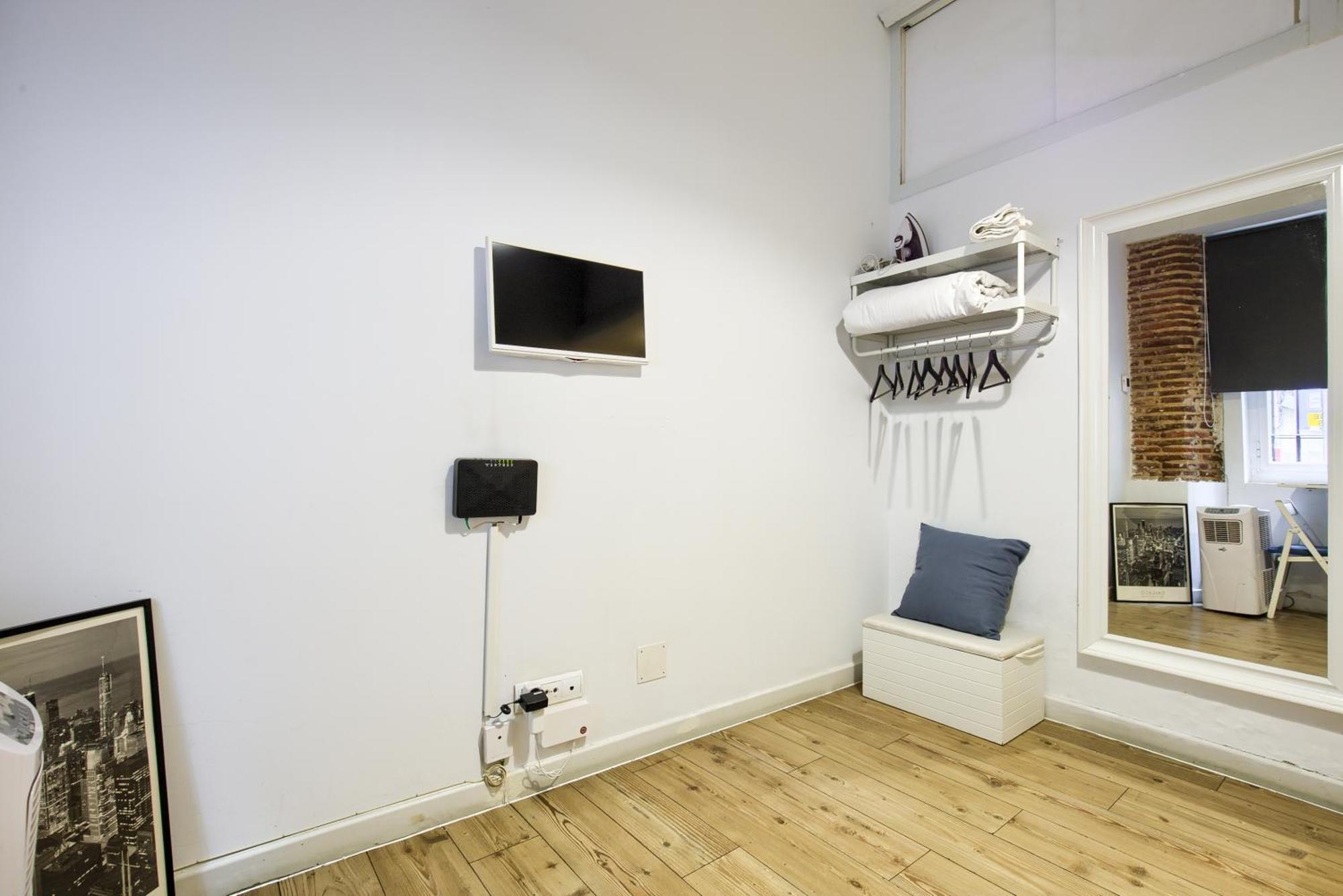 Intimo Estudio En Madrid, Centro, 2Pax, Wifi & Tv Bagian luar foto