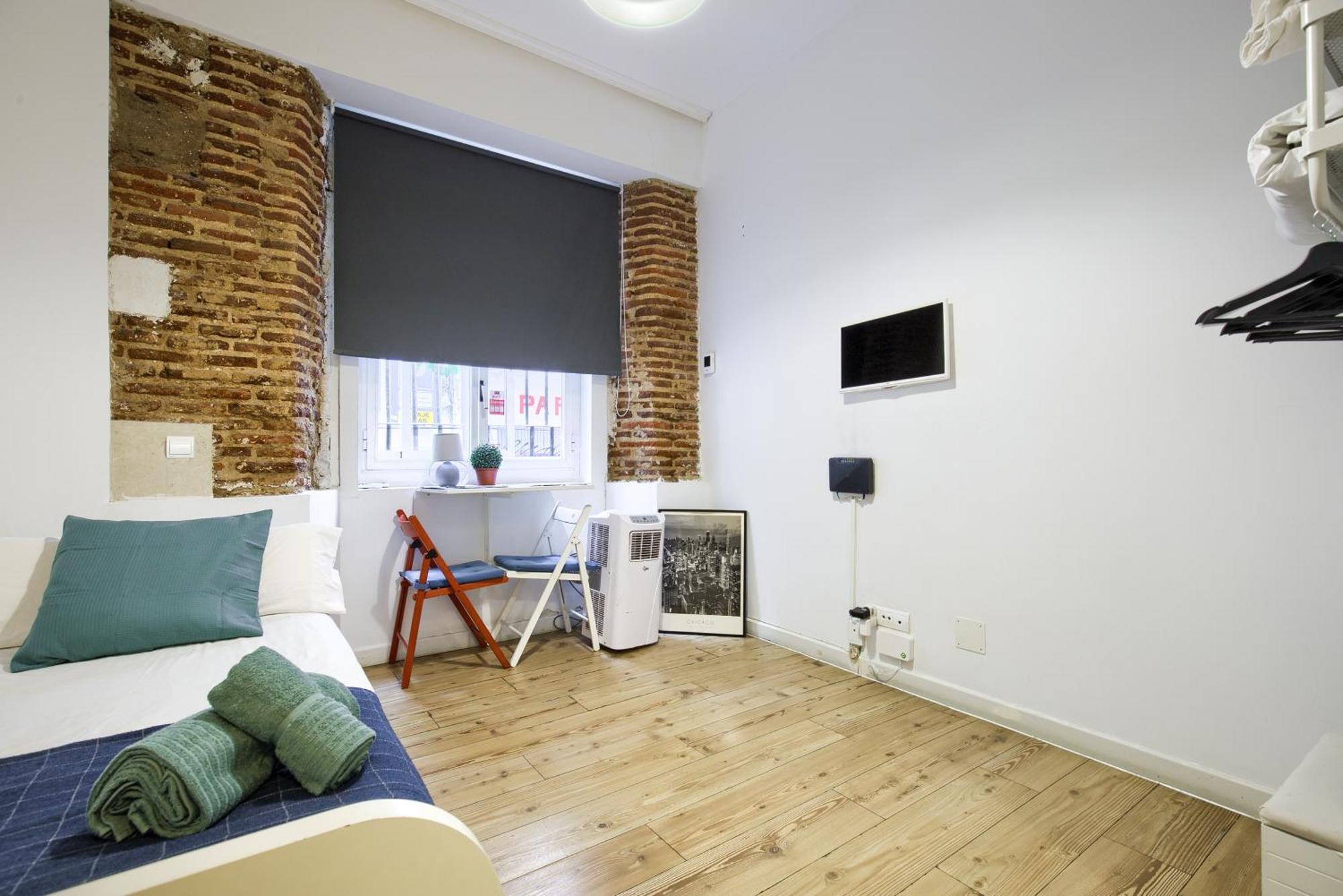 Intimo Estudio En Madrid, Centro, 2Pax, Wifi & Tv Bagian luar foto
