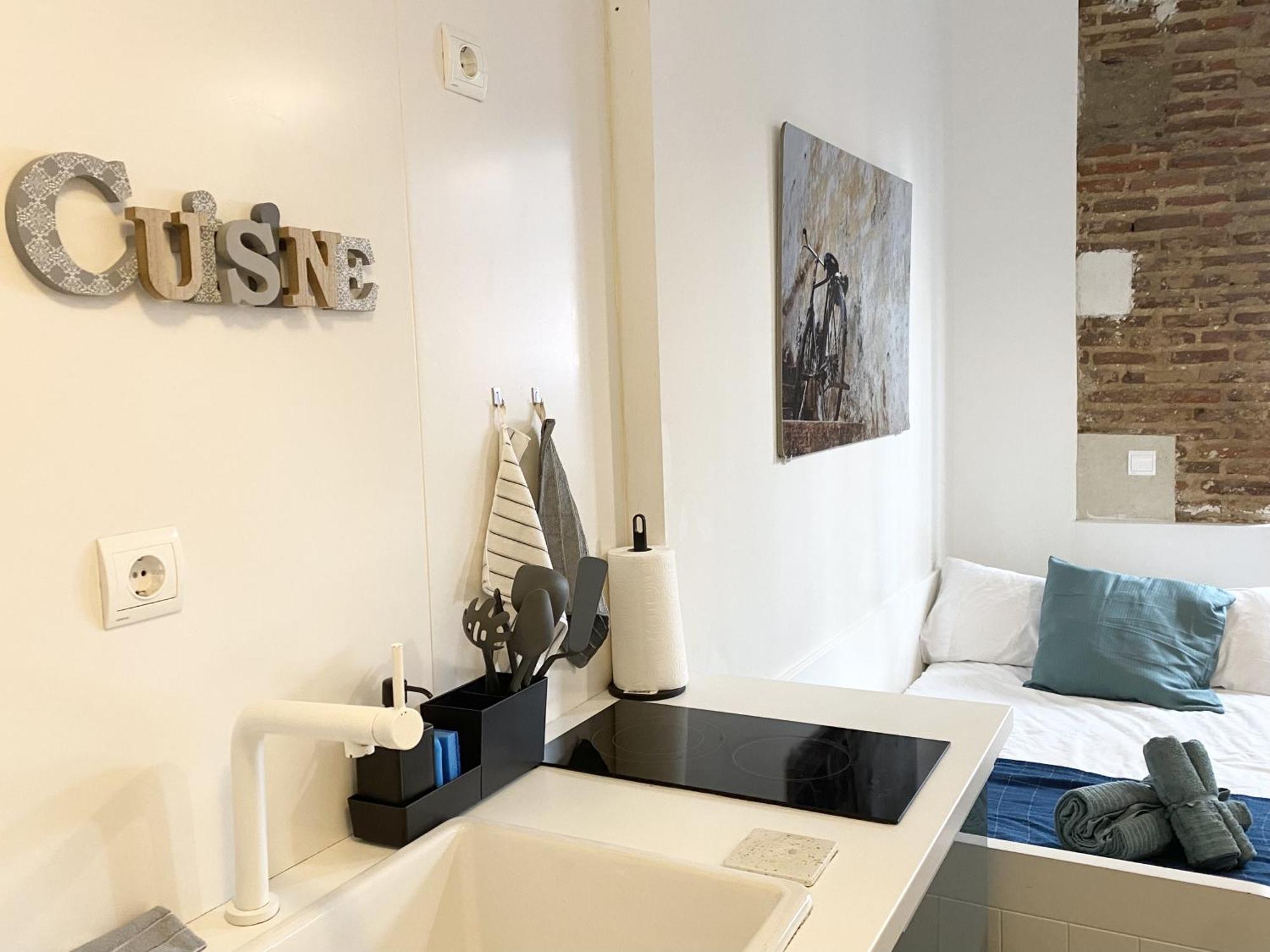 Intimo Estudio En Madrid, Centro, 2Pax, Wifi & Tv Bagian luar foto